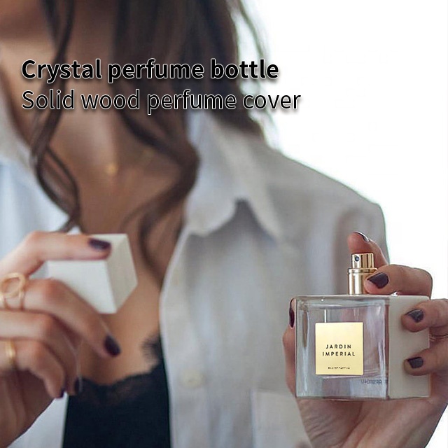 30ml 50ml 100ml Wholesale Luxury Custom Refillable Crystal Spray Empty Glass Perfume Bottles with Wooden Cap