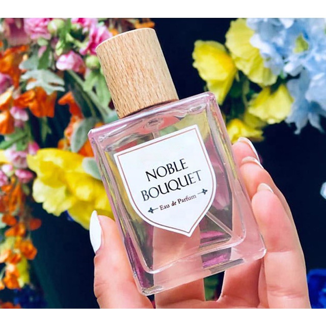 30ml 50ml 100ml Wholesale Luxury Custom Refillable Crystal Spray Empty Glass Perfume Bottles with Wooden Cap