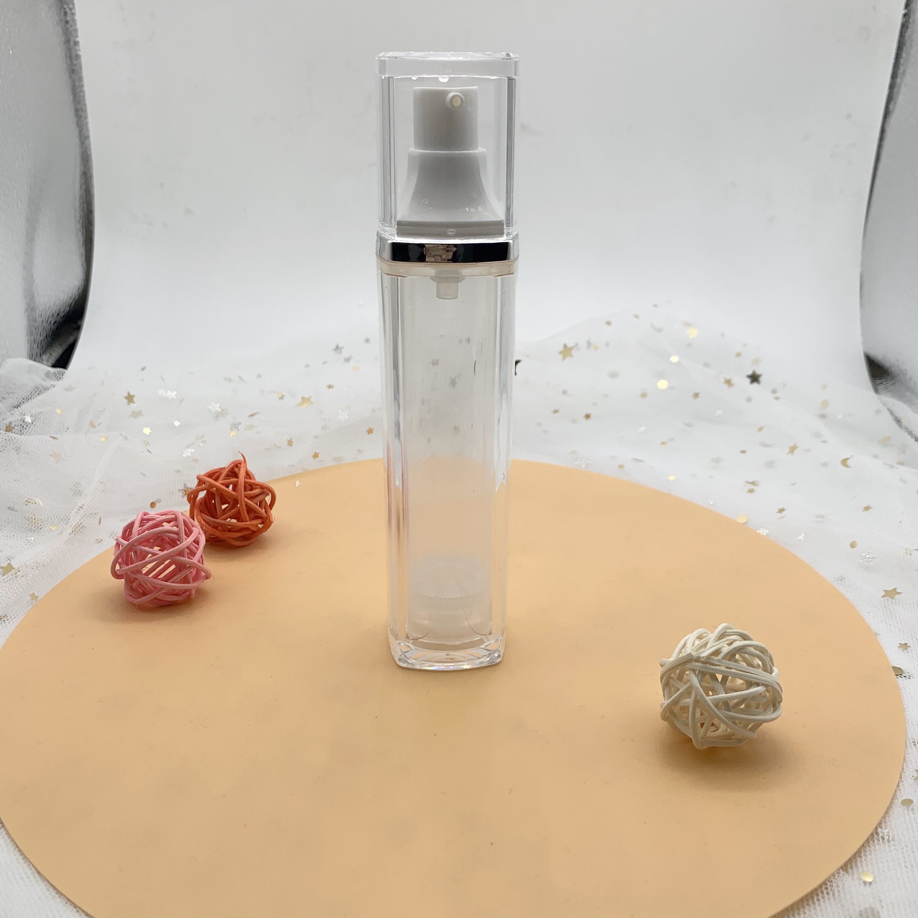 30ml / 50ml Double Layer Acrylic Vacuum Bottle