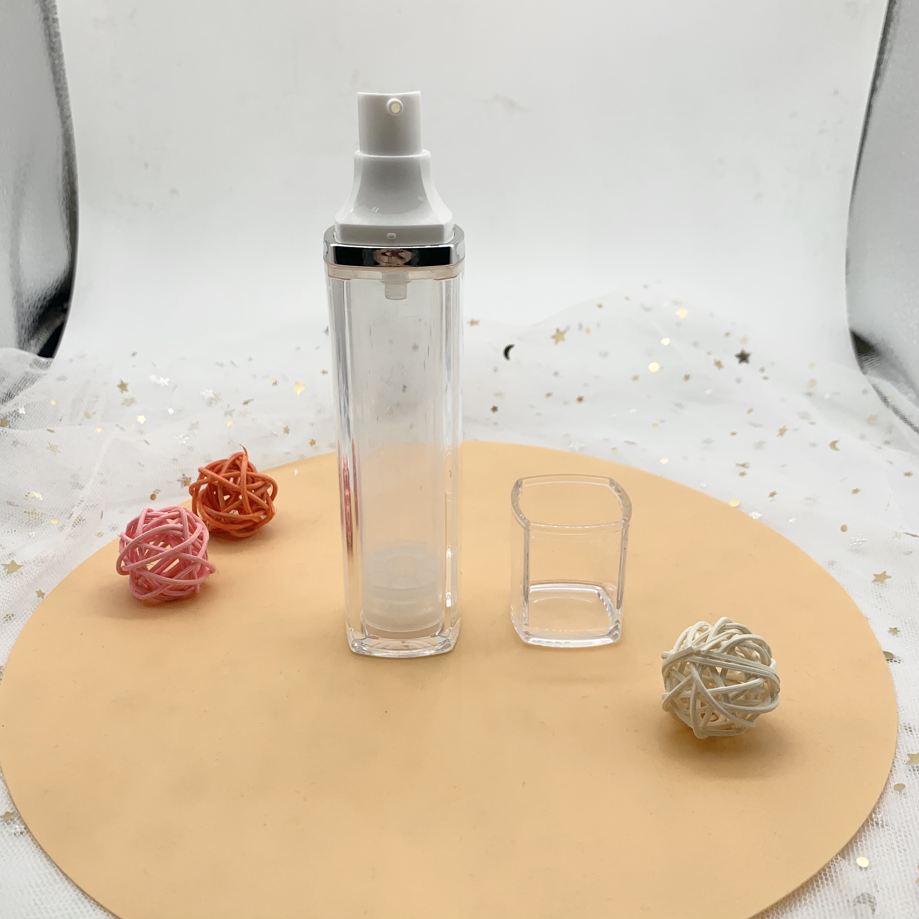 30ml / 50ml Double Layer Acrylic Vacuum Bottle