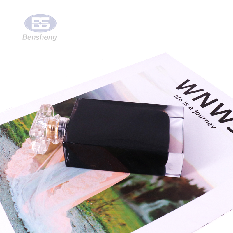 30ml 50ml Empty Refillable Square Glass Perfume Spray Bottle With Ps Cap