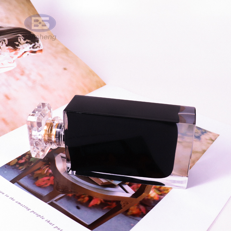 30ml 50ml Empty Refillable Square Glass Perfume Spray Bottle With Ps Cap