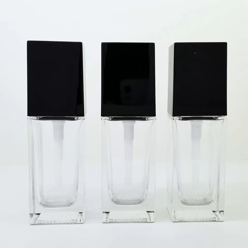 30ml 50ml empty cosmetic Factory supply frosted liquid foundation glass bottle/container make up packaging with squeeze pump