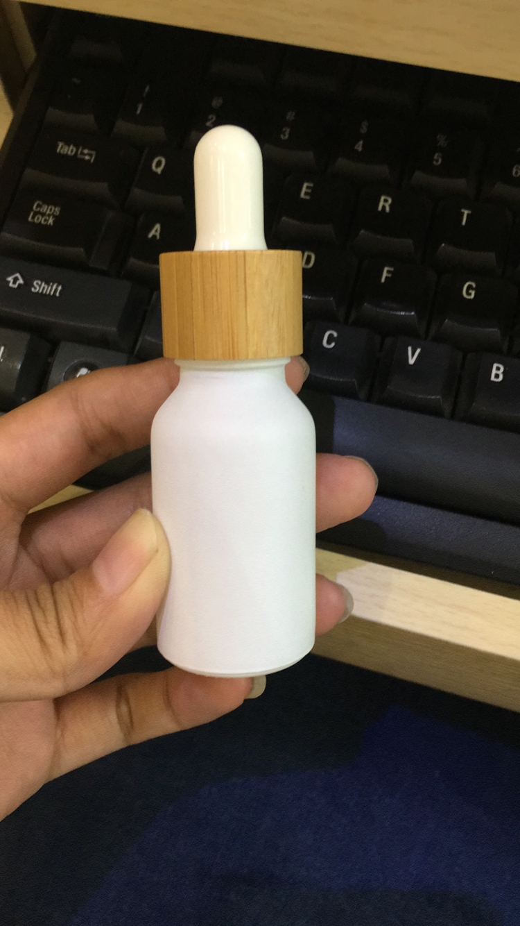 30ml Matt White Glass Dropper Bottle with Bamboo Cap 1oz White Frosted Glass Bamboo Essential Oil Bottle