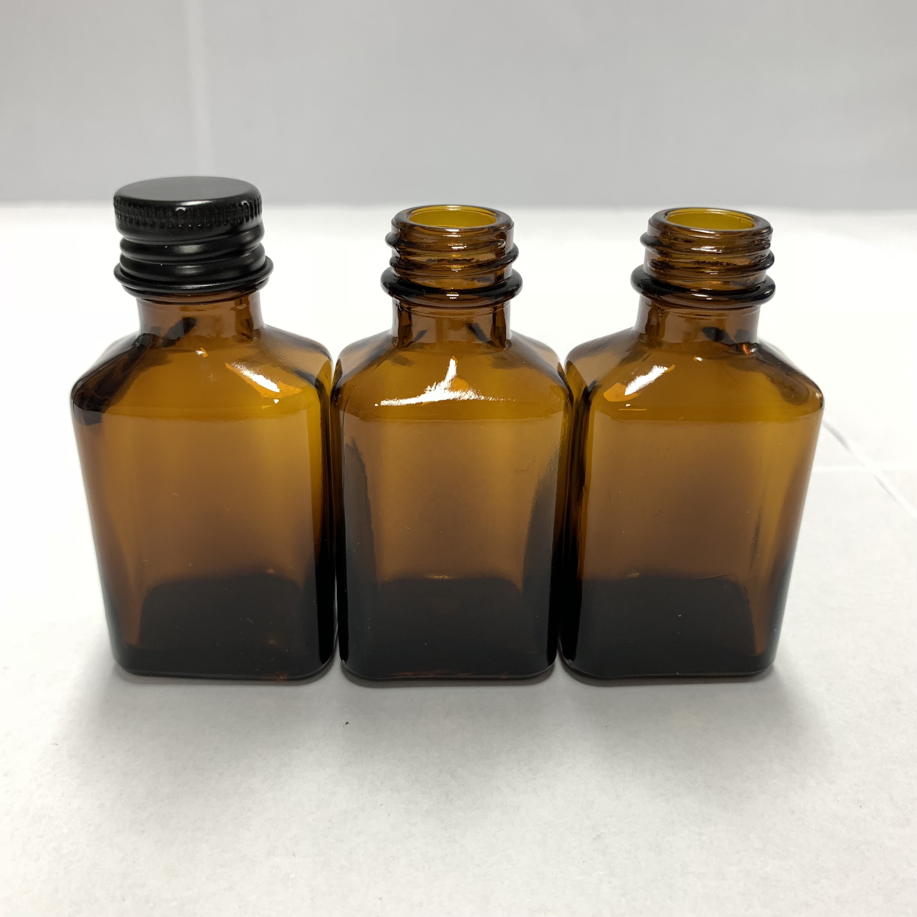30ml Mini amber flat square wine glass bottles with aluminum cap