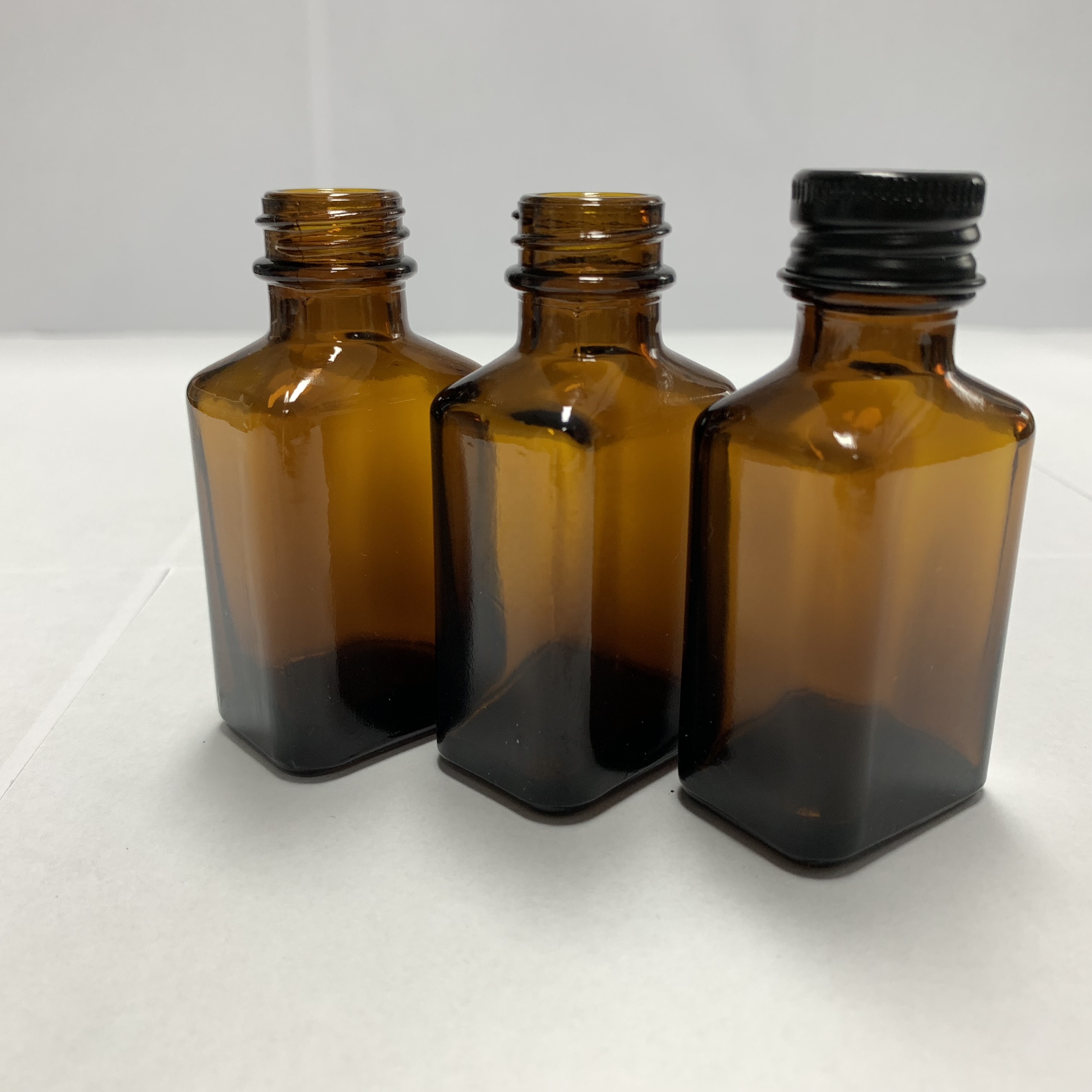 30ml Mini amber flat square wine glass bottles with aluminum cap