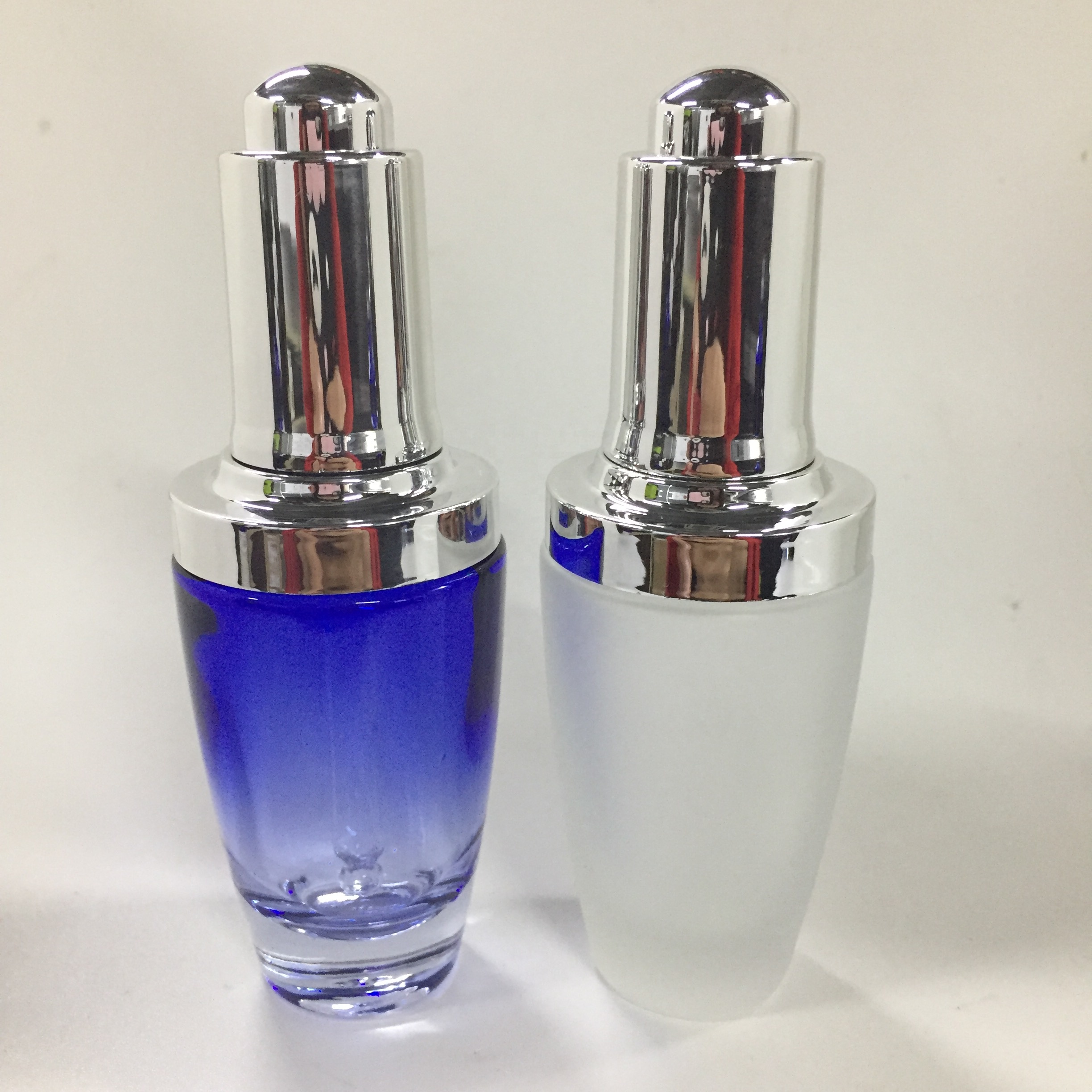 30ml blue luxury cosmetic glass dropper bottle for lotion, serum and essence