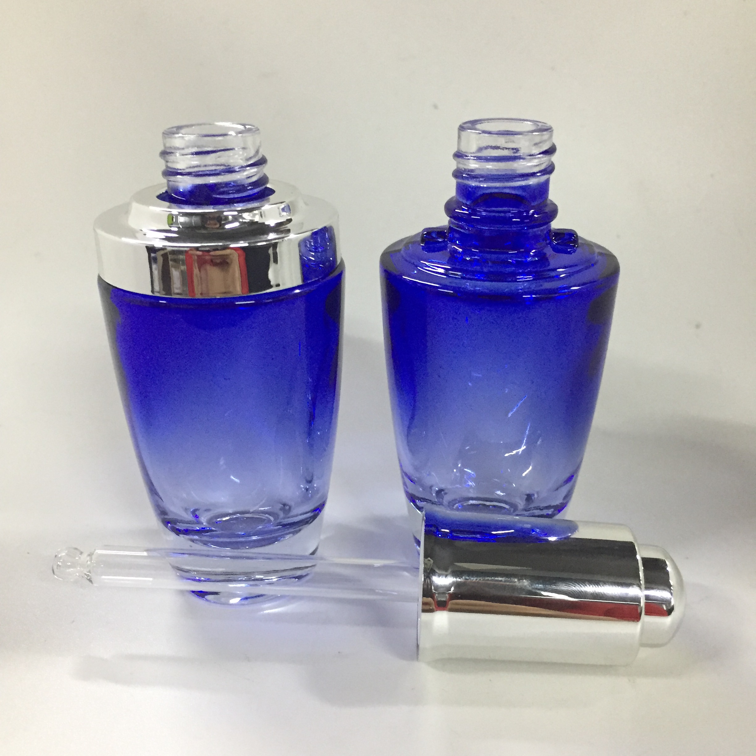 30ml blue luxury cosmetic glass dropper bottle for lotion, serum and essence