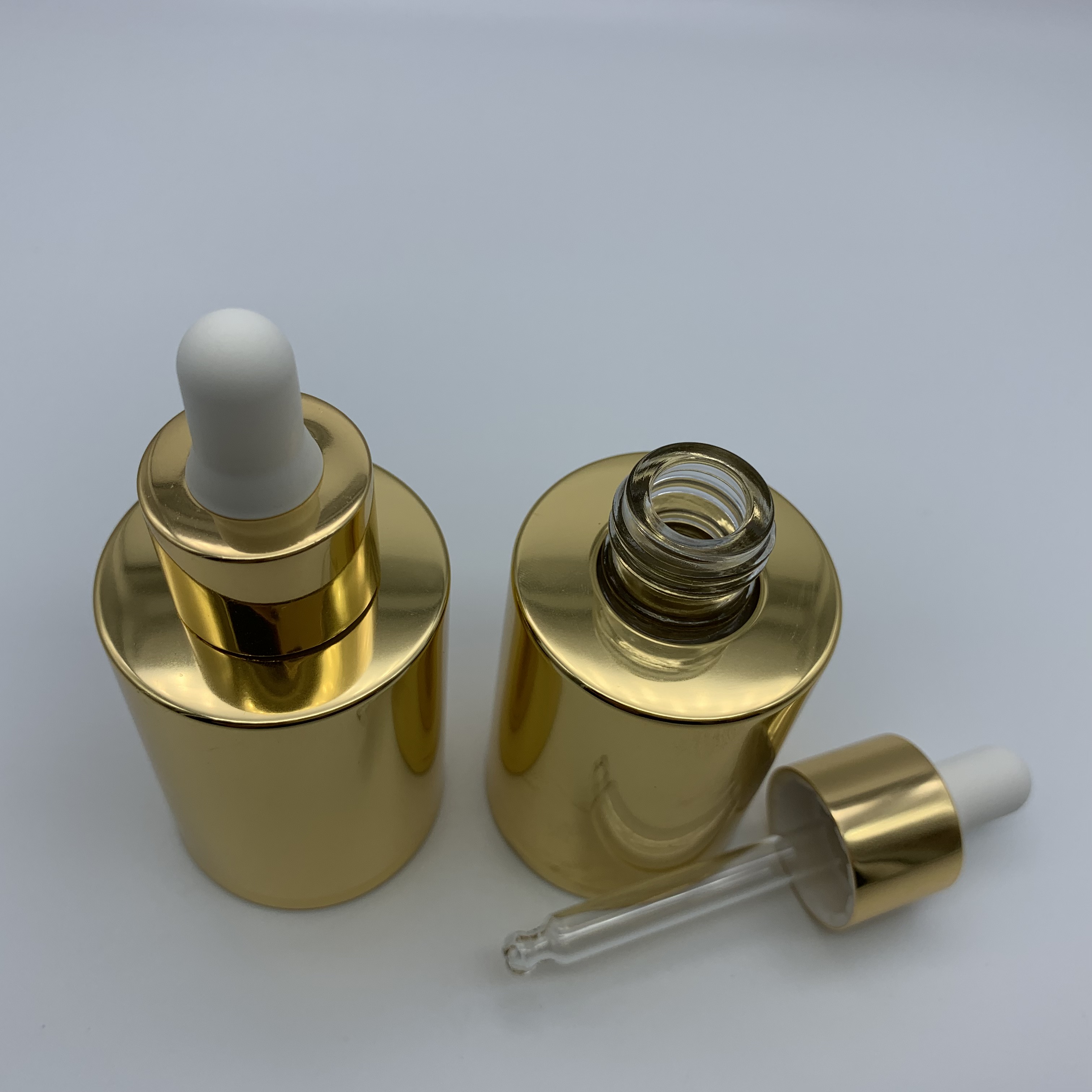30ml flat shoulder gold essential oil bottle