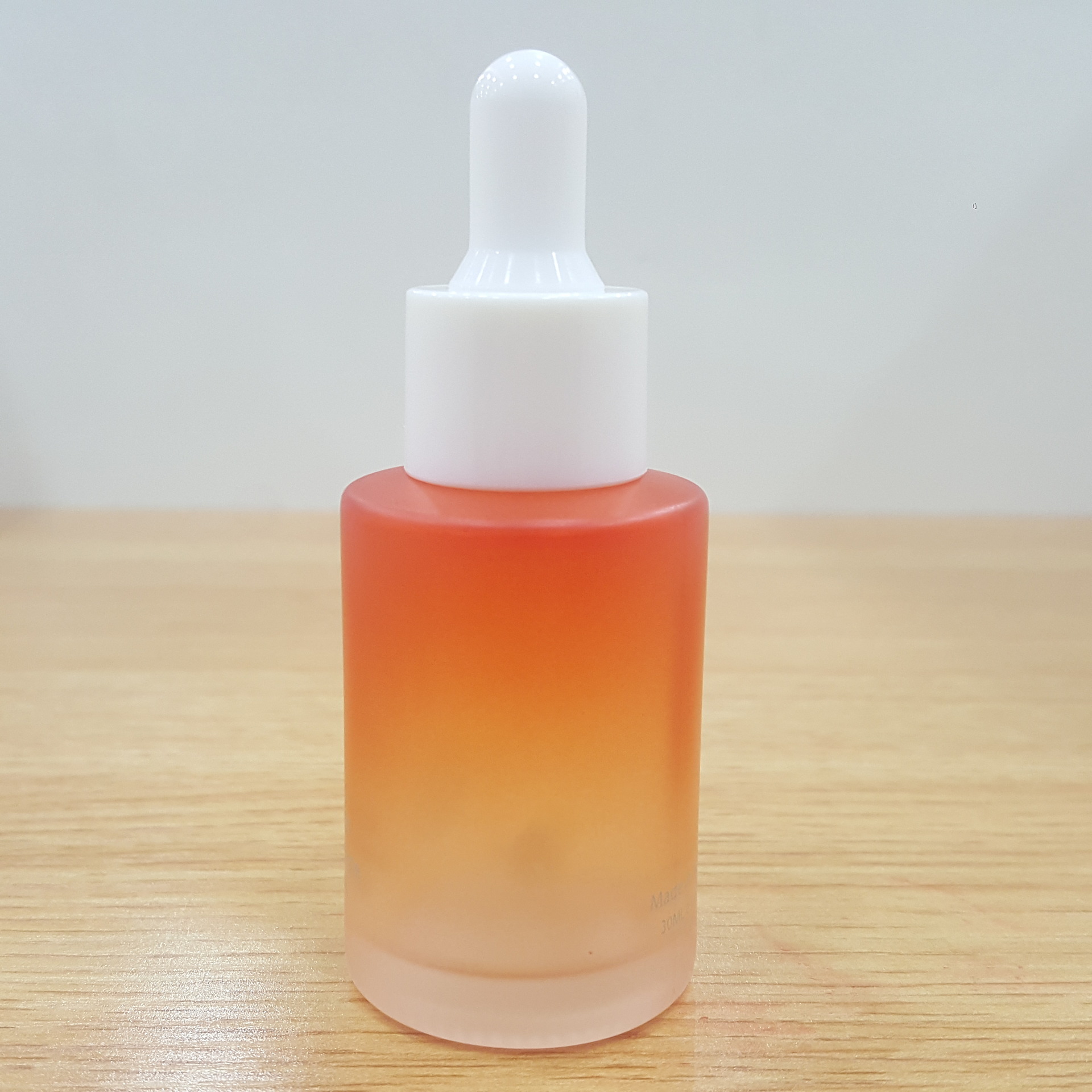 30ml glass cosmetic Flat shoulder frosted clear dropper bottle matte Orange gradient essential oil bottle with white dropper