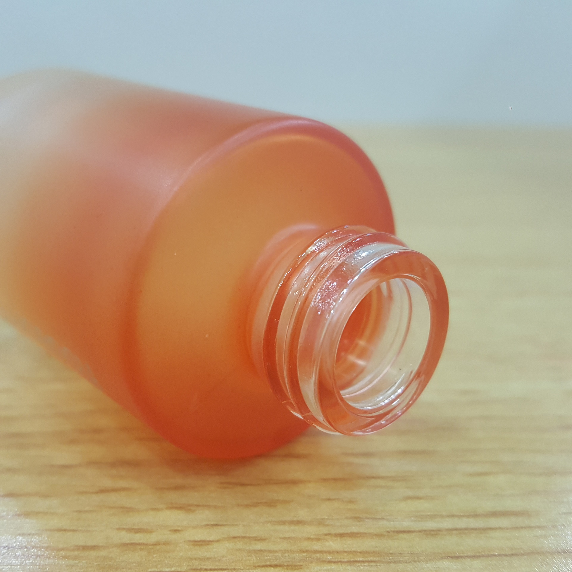 30ml glass cosmetic Flat shoulder frosted clear dropper bottle matte Orange gradient essential oil bottle with white dropper
