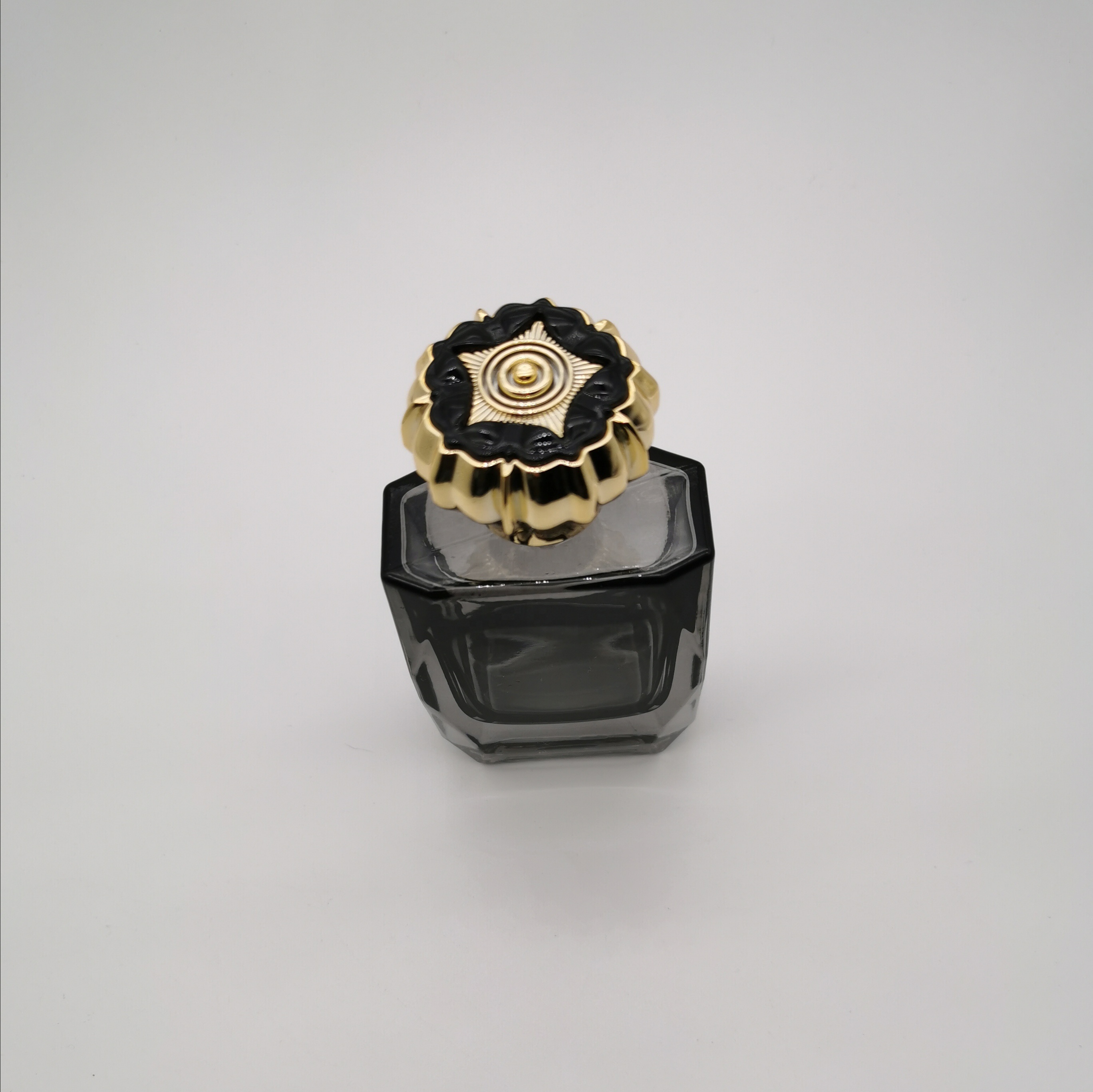 30ml hot selling empty gray square paint craft perfume bottle