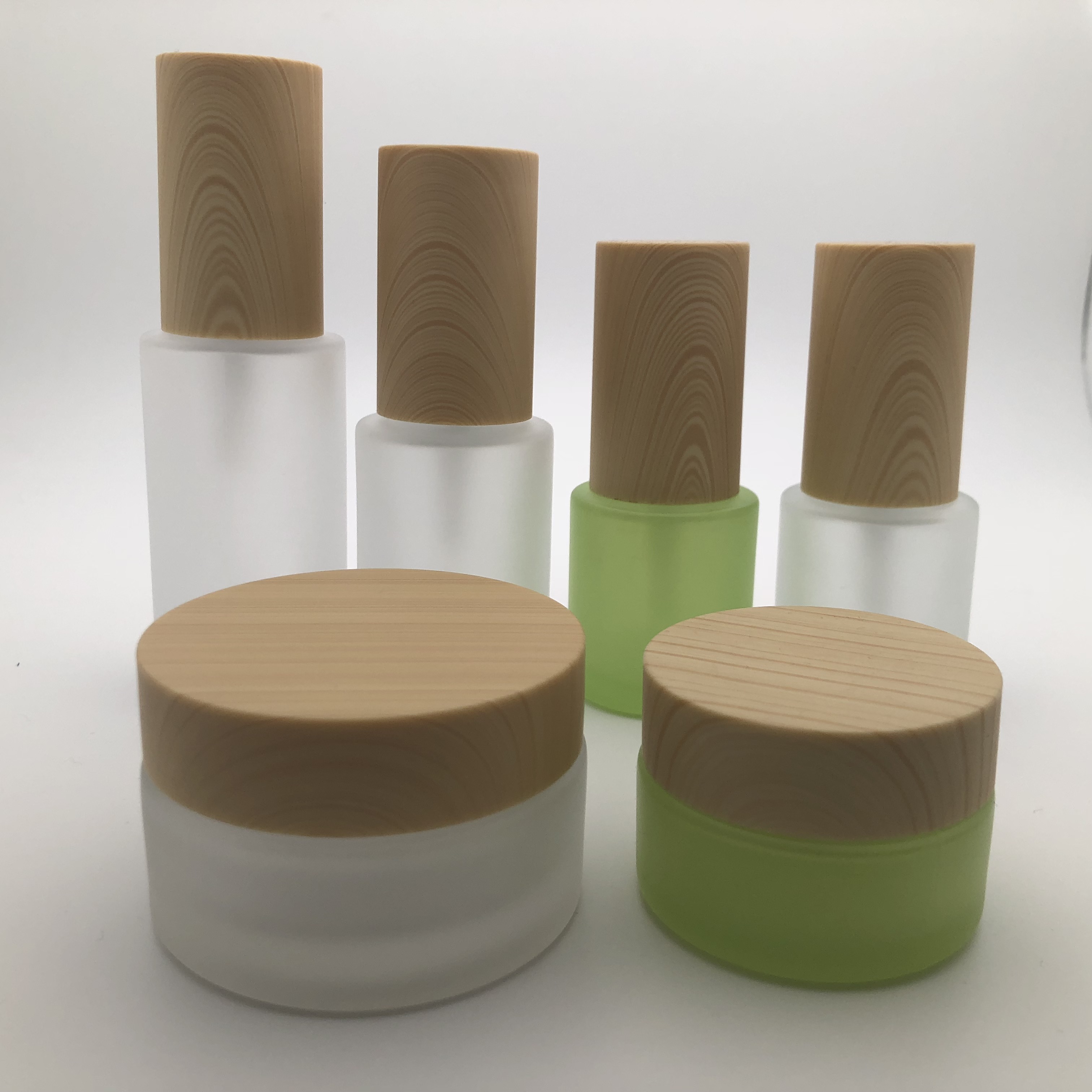 4oz Frosted Green Glass Jar With Bamboo Lids