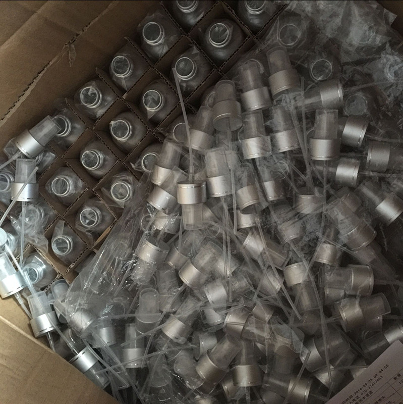 4oz round shoulder aluminium bottle with spray atomizer for essential oils packaging