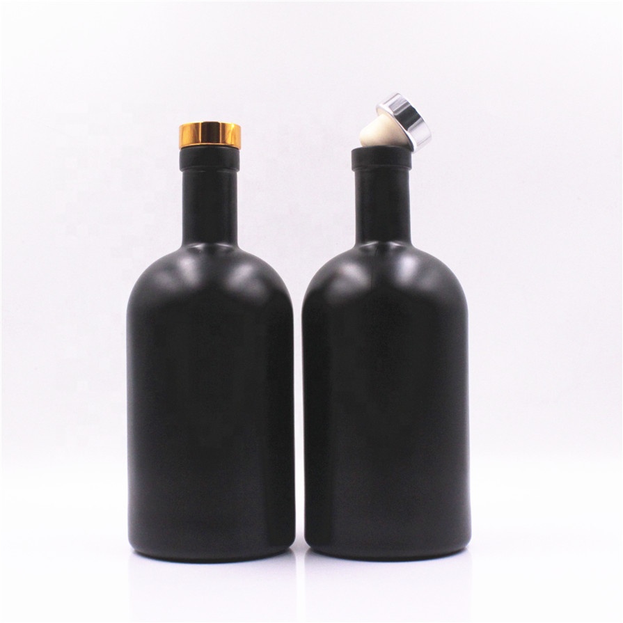 500 ml 26oz super extra flint 750 ml 700 ml round shape oslo spirits liquor black color glass bottles for vodka with cork
