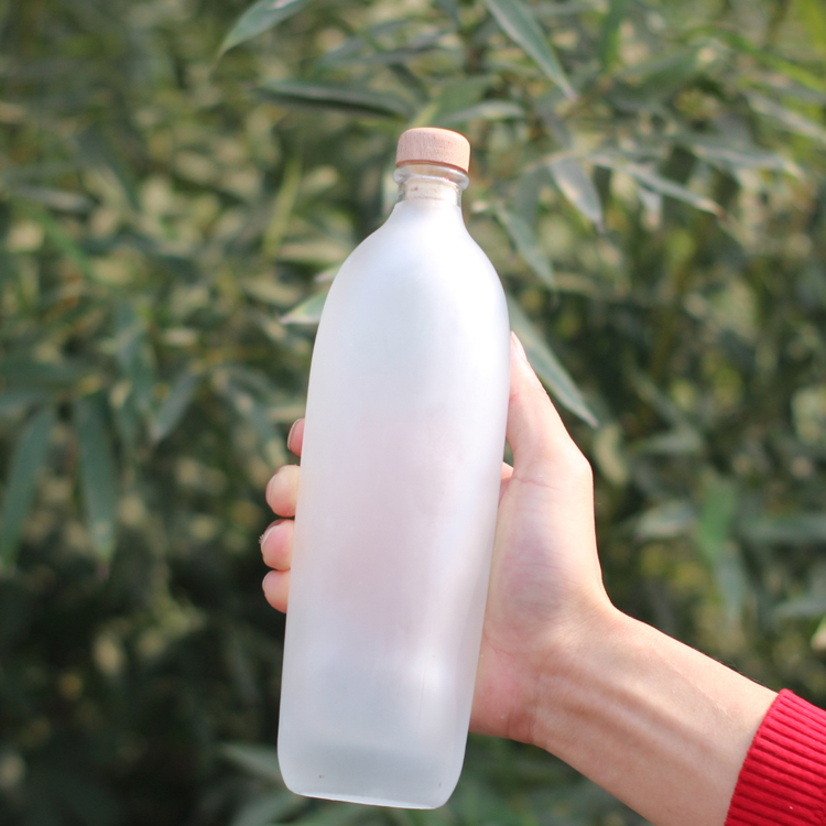 500Ml Clear Glass Juice Bottle Glass Beverage Plastic Bottle With Metal Lid Beverage Bottle