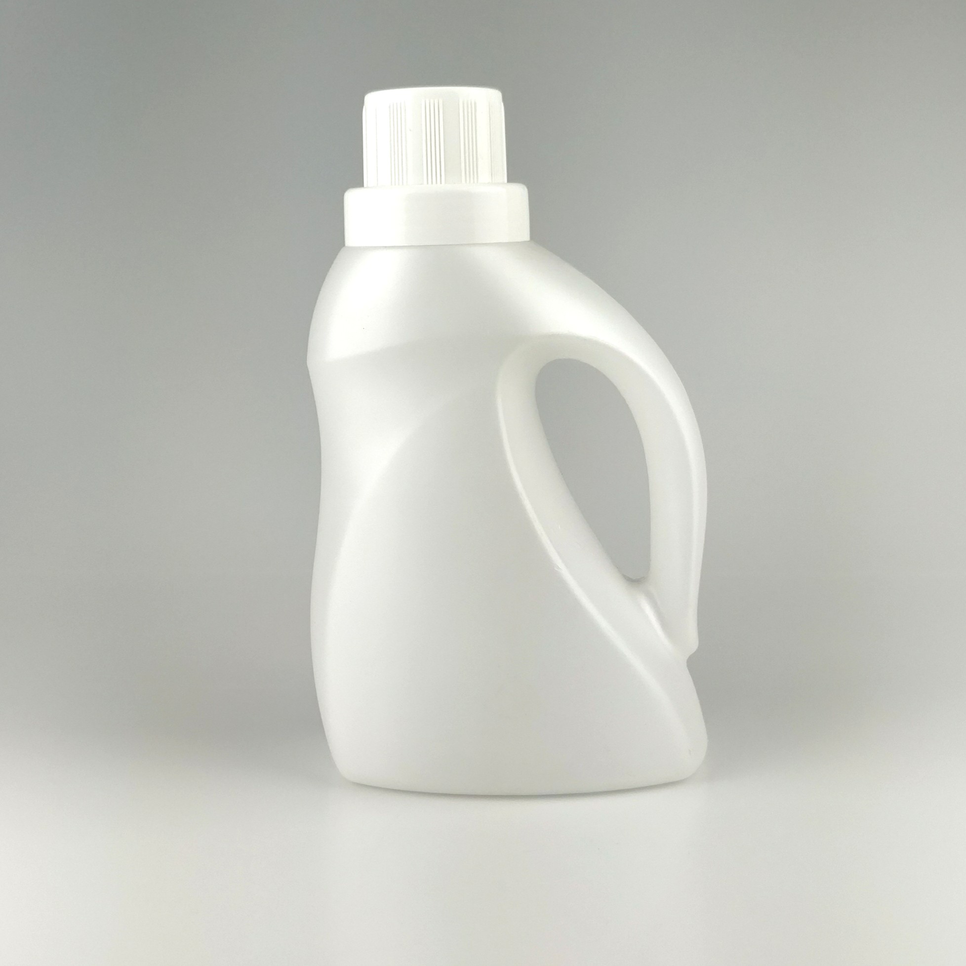 500ml/1L/2L/3L/5LChemical Industrial Use Handling Plastic Laundry Detergent Bottle