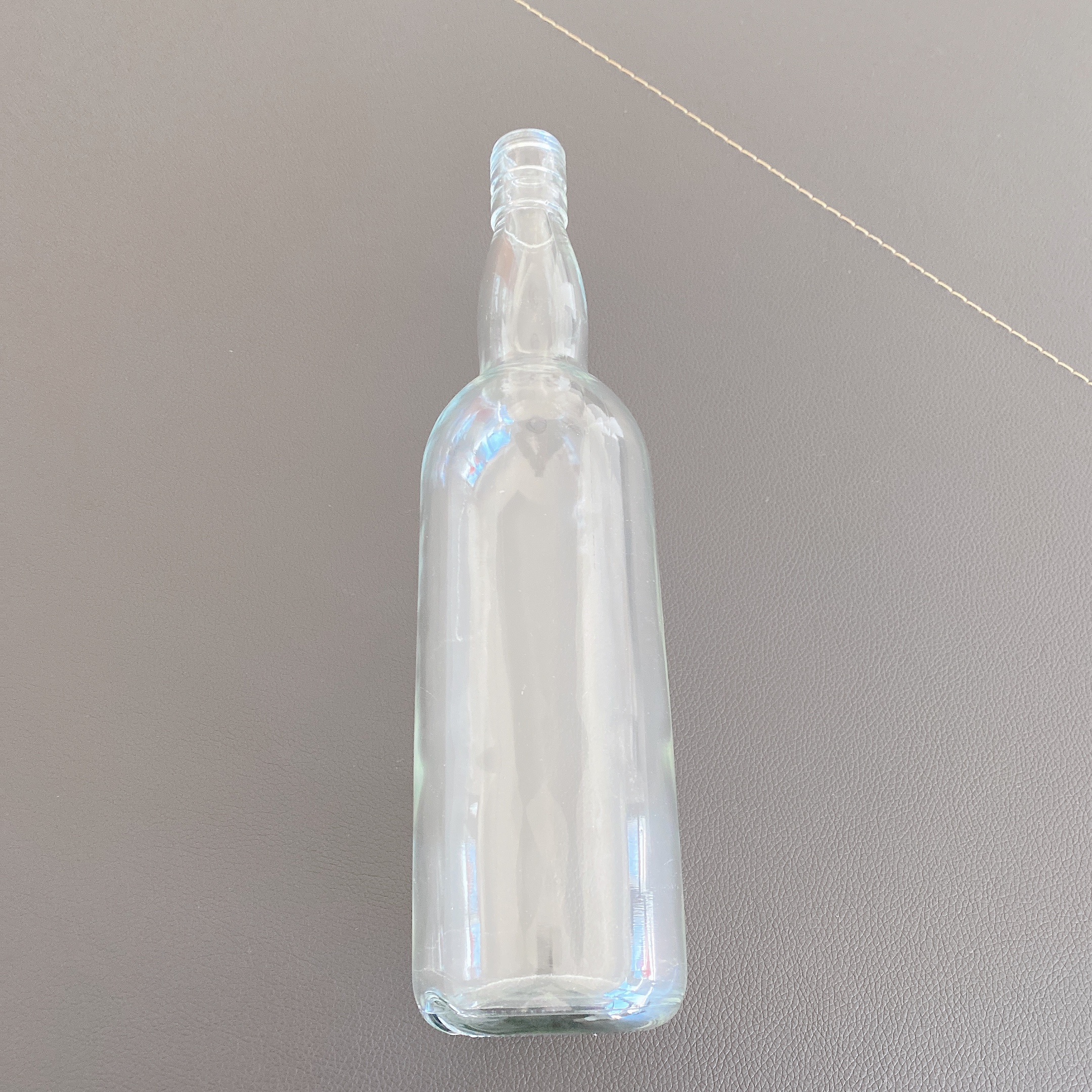 500ml 700ml 750ml 800ml 1000ml 1500ml classic clear glass vodka whisky liquor bottles
