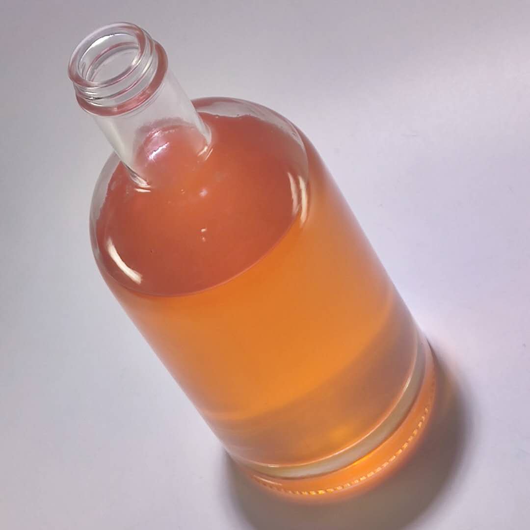 500ml 700ml 750ml Classic design simple smooth high capacity vodka glass bottle