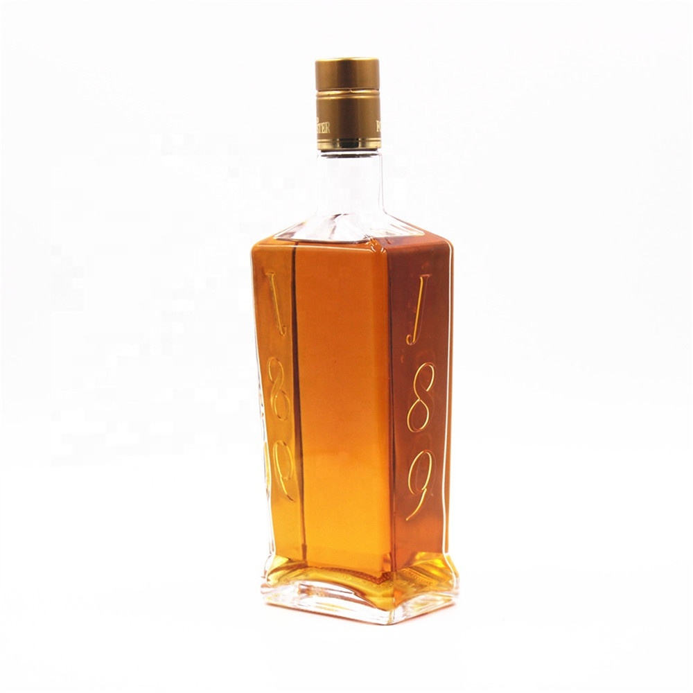 500ml 750ml 1000 ml Square flat shoulder glass liquor bottle with wooden cork metal cap matte vodka bottle