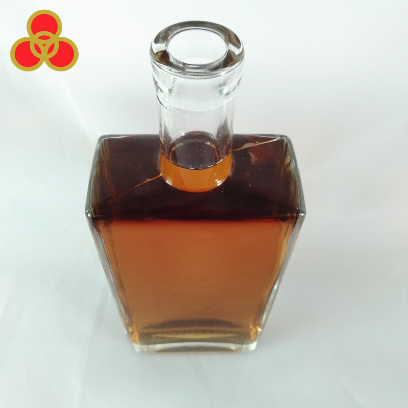 500ml custom liquor glass bottle with cork cap