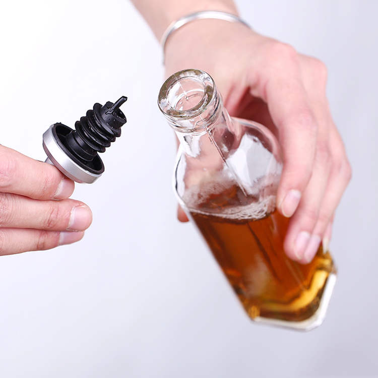 500ml empty clear glass olive oil bottle cooking oil bottle with pourer cap