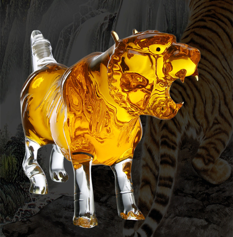 500ml high borosilicate glass art bottle, animal tiger shaped decandar for vodka whiskey liquor