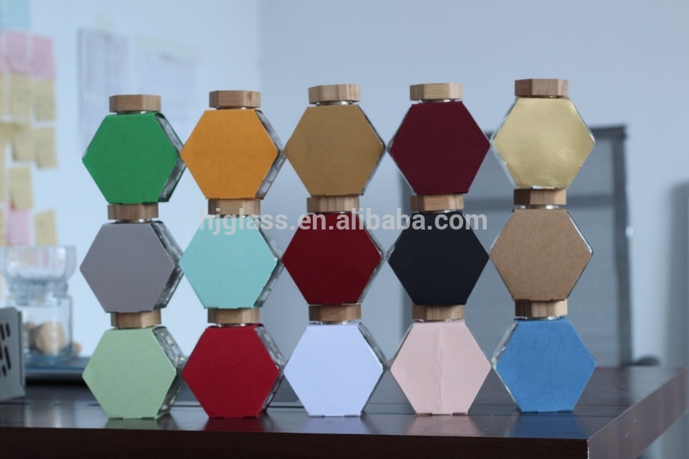 50g 125g 250 g 375g 500g 750g 1000g flat hexagonal glass honey jars with wooden lid and stick