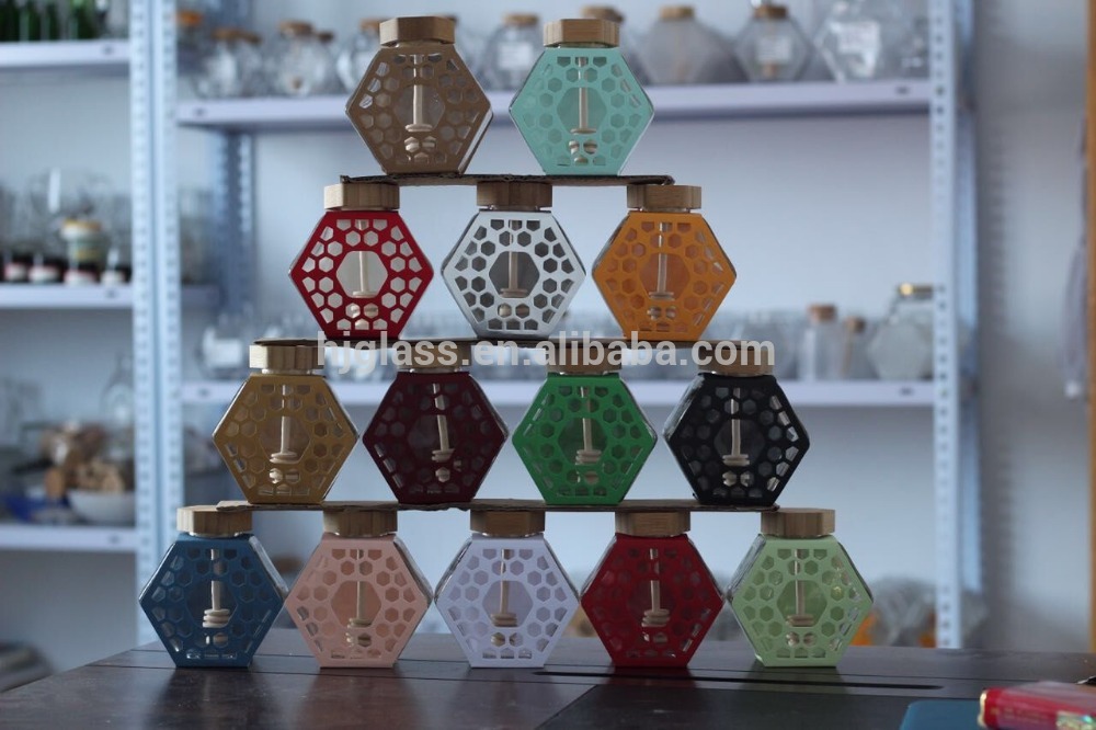 50g 125g 250 g 375g 500g 750g 1000g flat hexagonal glass honey jars with wooden lid and stick