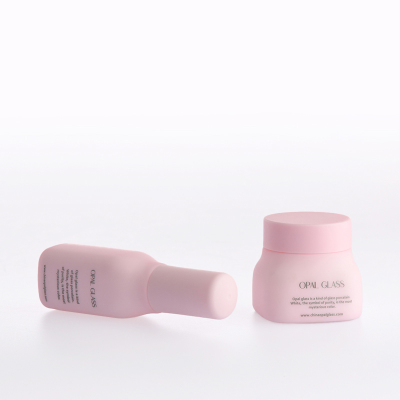 50g/40ml/100ml/120ml opaque white glass lotion bottle with pump