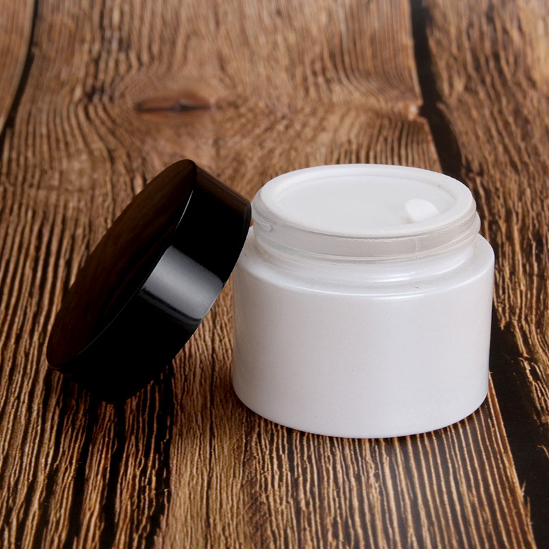 50g pearl hoarfrost glass jar with black plastic lid cosmetic container