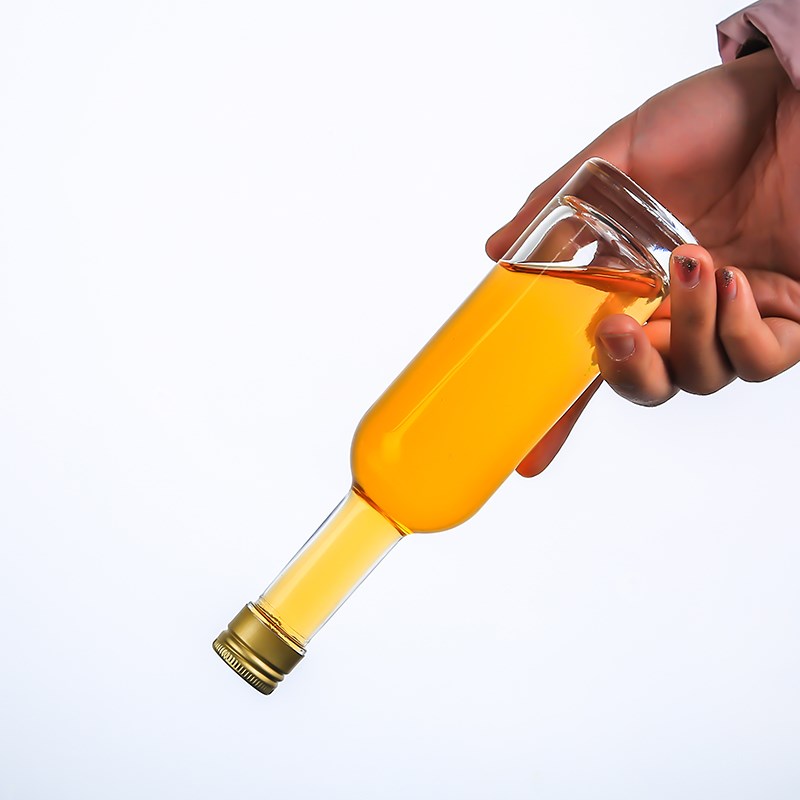 50ml 100ml 150ml 250ml sealed alcohol glass bottle for whiskey vodka beer with metal screw cap airtight glass bottle cheap