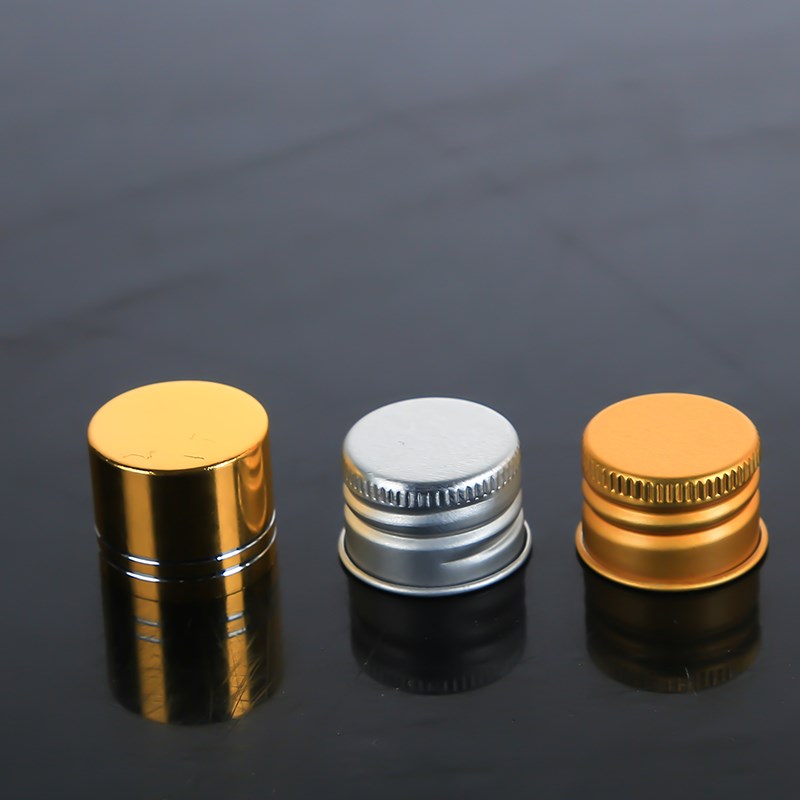 50ml 100ml 150ml 250ml sealed alcohol glass bottle for whiskey vodka beer with metal screw cap airtight glass bottle cheap