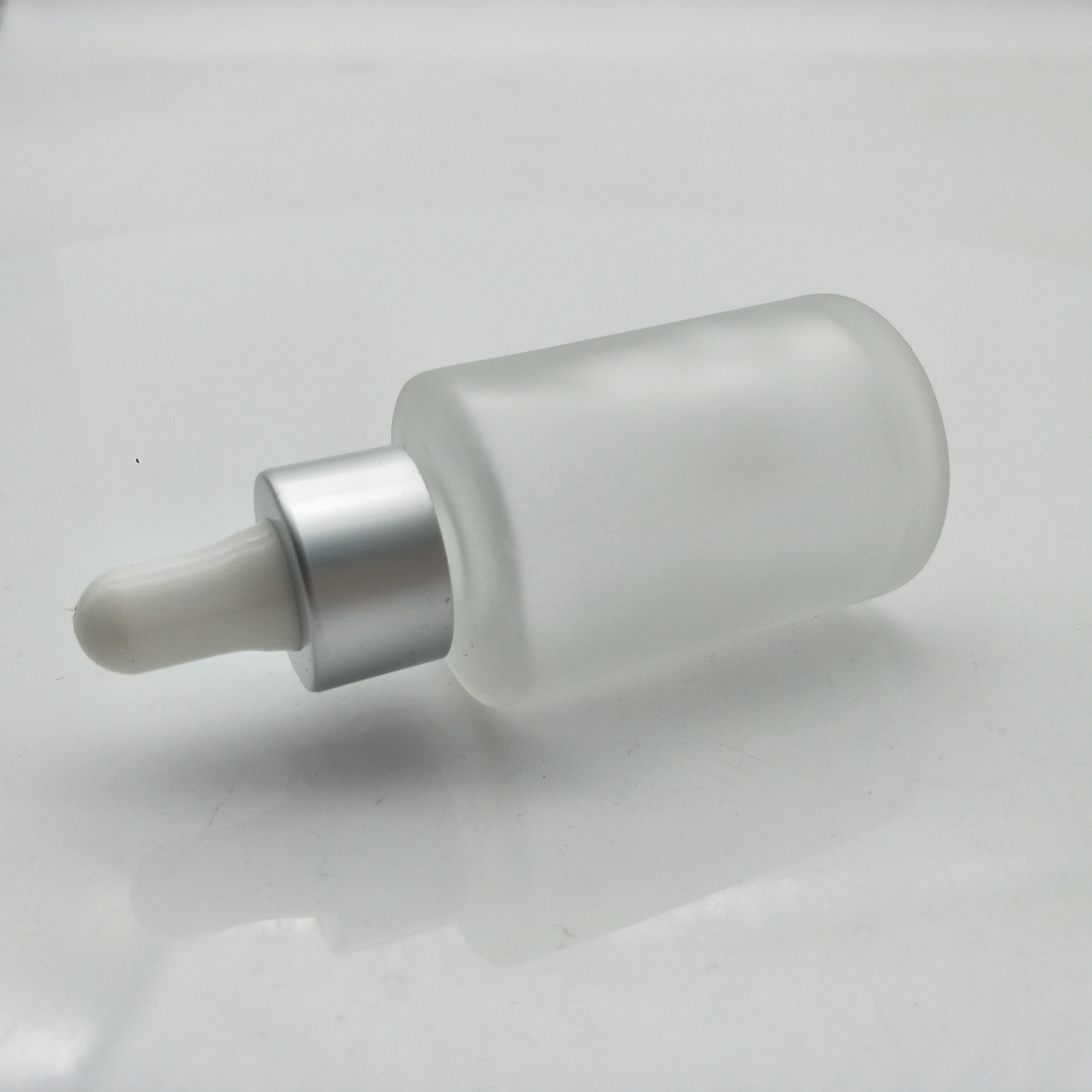 50ml frosted matte white glass dropper bottle made in china