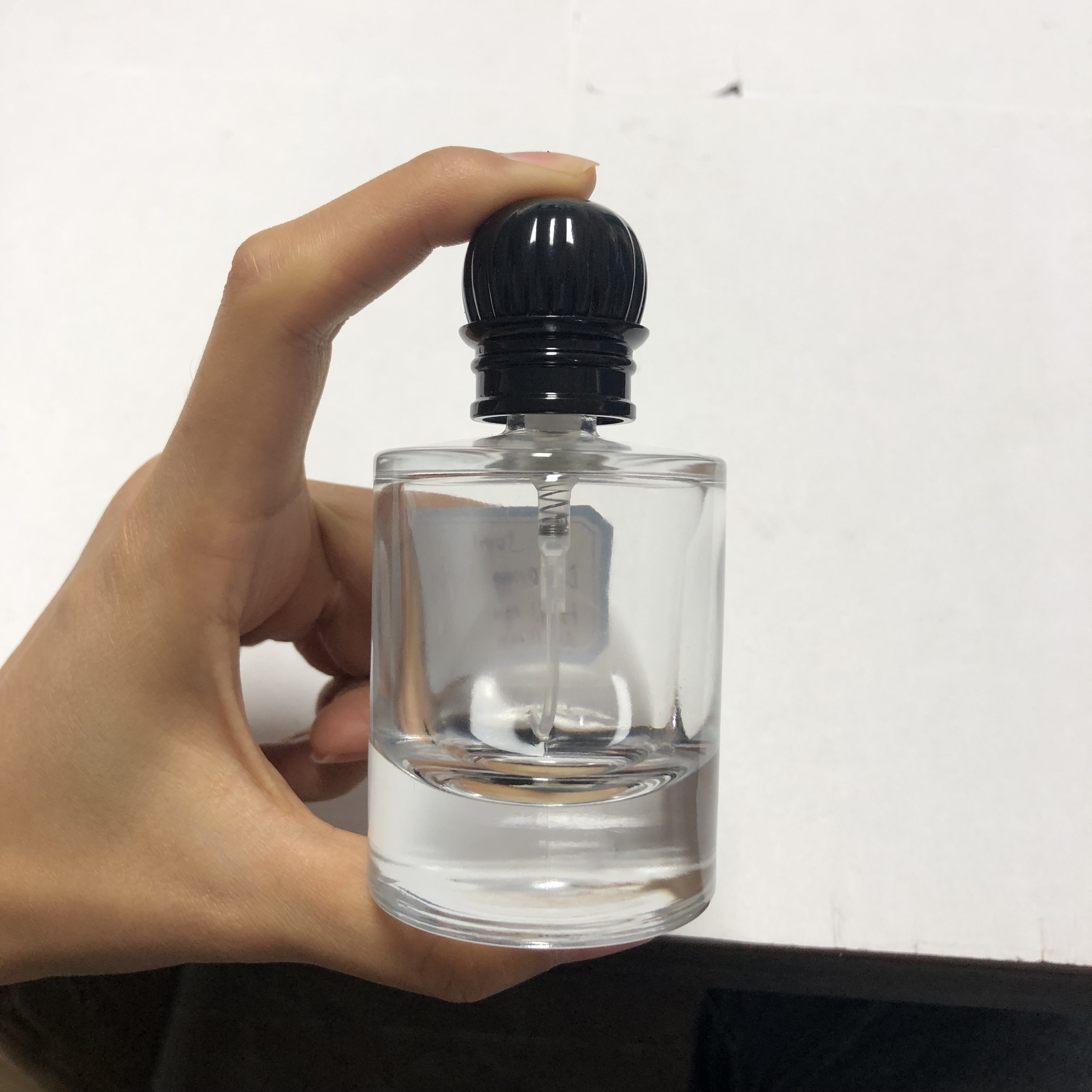 50ml high premium quality round glass perfume bottle with thick bottom and 15mm neck finish wholesale