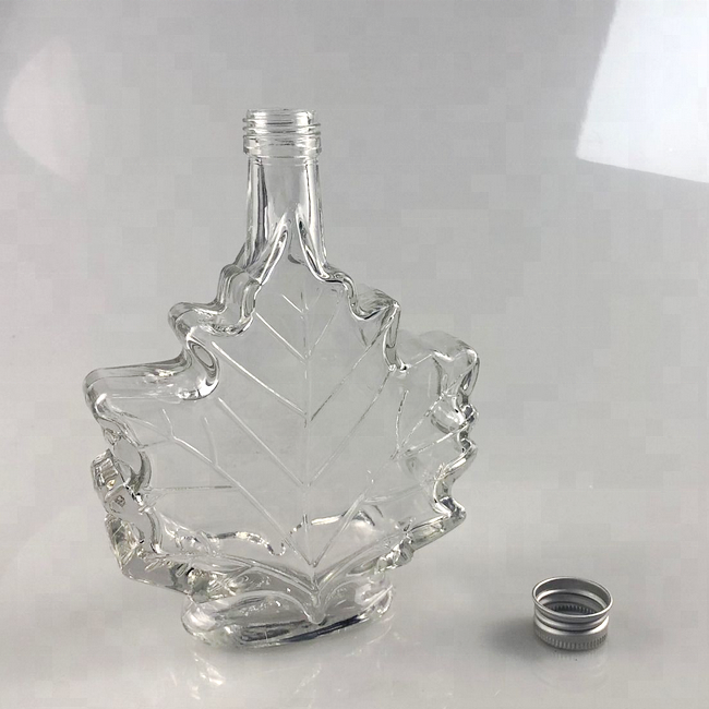 50ml mini maple leaf shaped glass liquor wine bottles