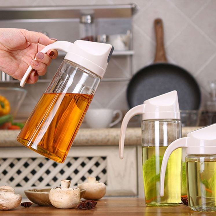 580 Creative Leak-proof Oil Container Kitchen Multi-purpose Automatic Opening Closing Transparent Glass Oil Bottle Dispenser