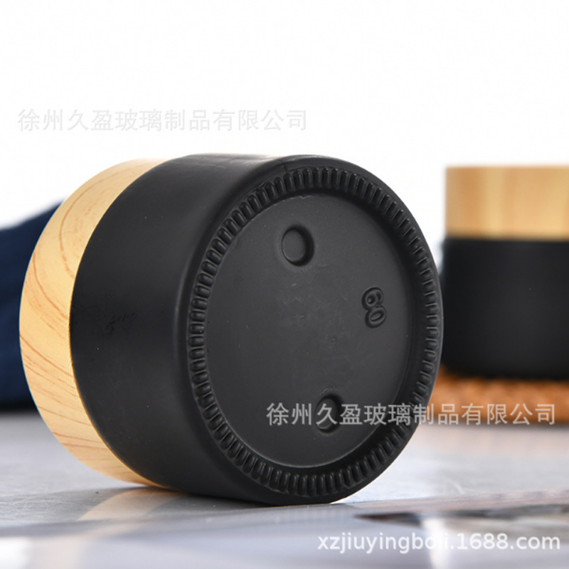 5G/10G/15G/20G/30G/50G High-grade cosmetic jar wood cover frosted blackglass jars for cosmetic packaging 0.5 oz 1oz