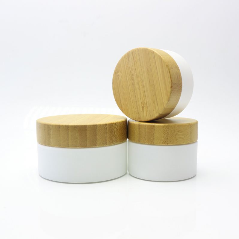 5g 15g 30g 50g 100g white glass jar with the bamboo lid BJ-010C