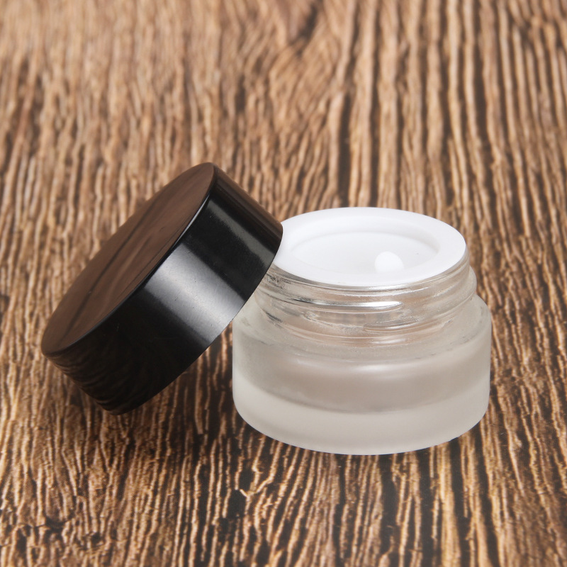 5g cosmetic frosted glass cream jar Sample skin care cream packaging jars With black lid