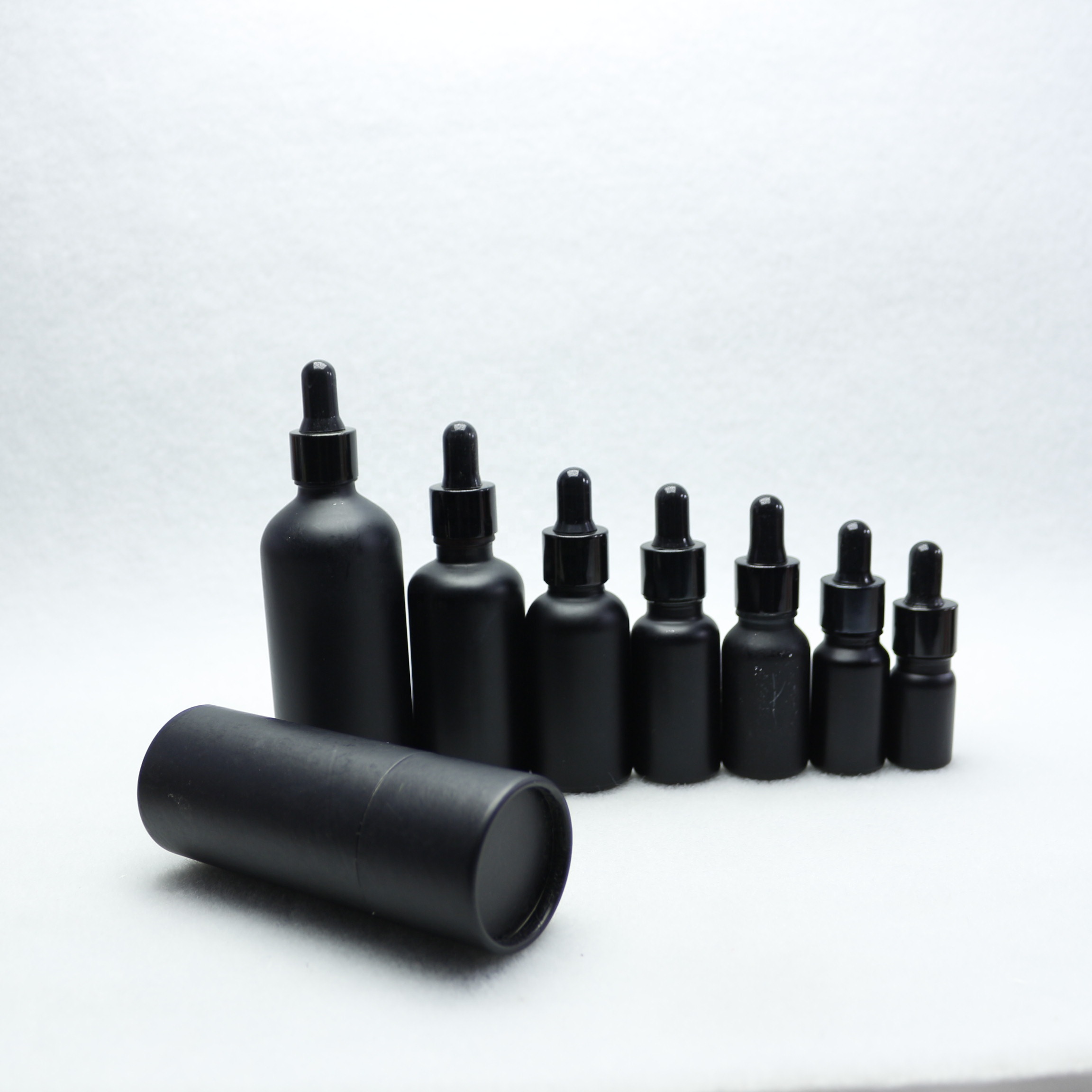 5ml 10ml 15ml 20ml 30ml 50ml 100ml frosted black glass dropper bottle cosmetic packaging DG217E