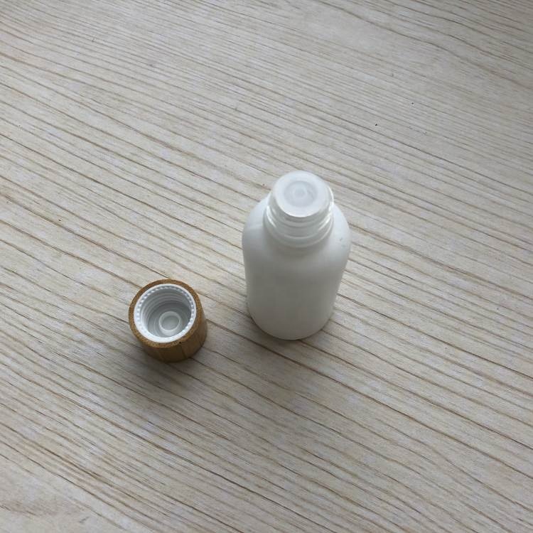 5ml 10ml 15ml 20ml 30ml 50ml 60ml 100ml Frosted matte White Glass Bottle with Bamboo dropper screw lid