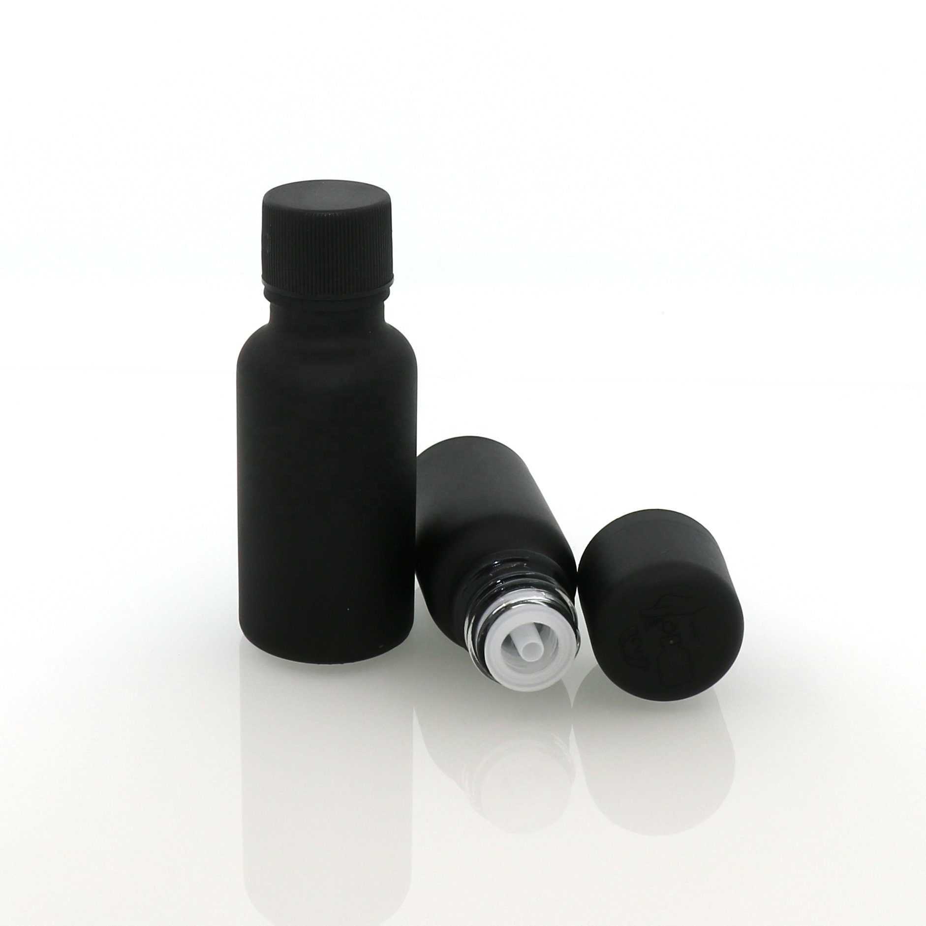 5ml 10ml 15ml 20ml 30ml 50ml 60ml 100ml essential oil spray matt black glass dark violet dropper cosmetic bottles for CBD oil