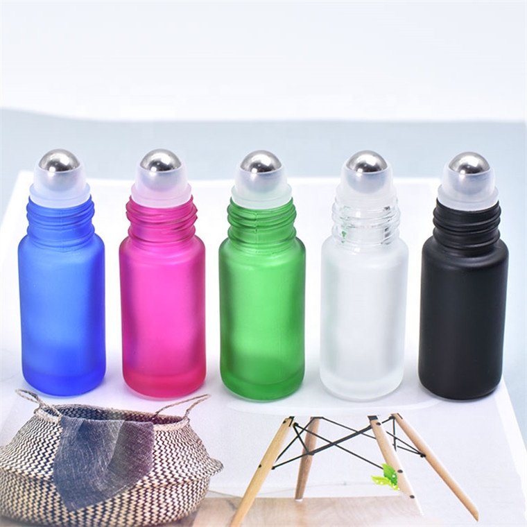 5ml 10ml 15ml 30ml Frosted glass roll on bottle for sale