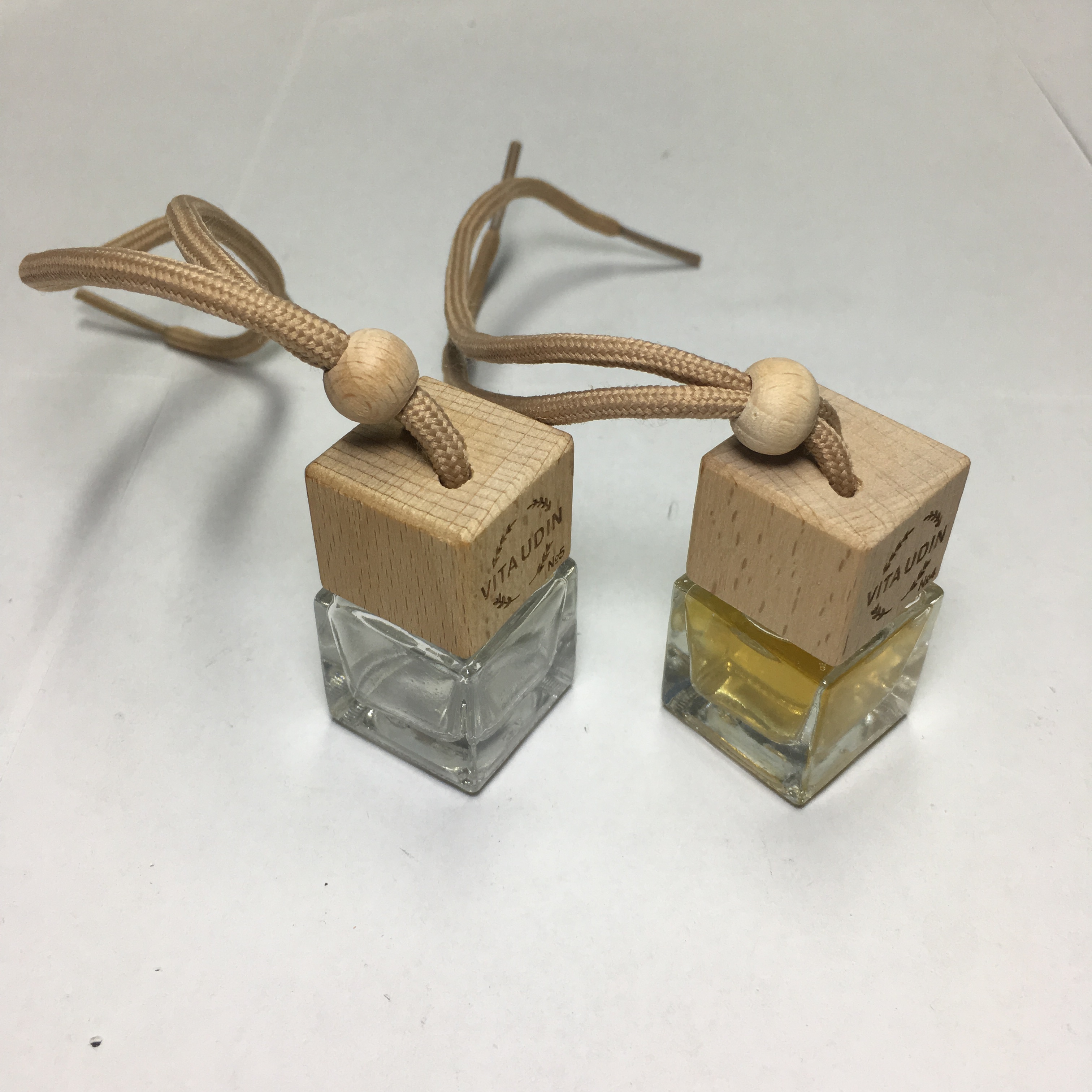 5ml 6ml 7ml 8ml car hanging perfume bottle wooden cap