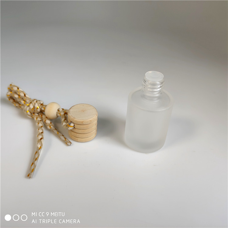 5ml 8ml 10ml Wholesale empty hanging car perfume bottle diffuser bottle pink blue yellow red color with wooden cap
