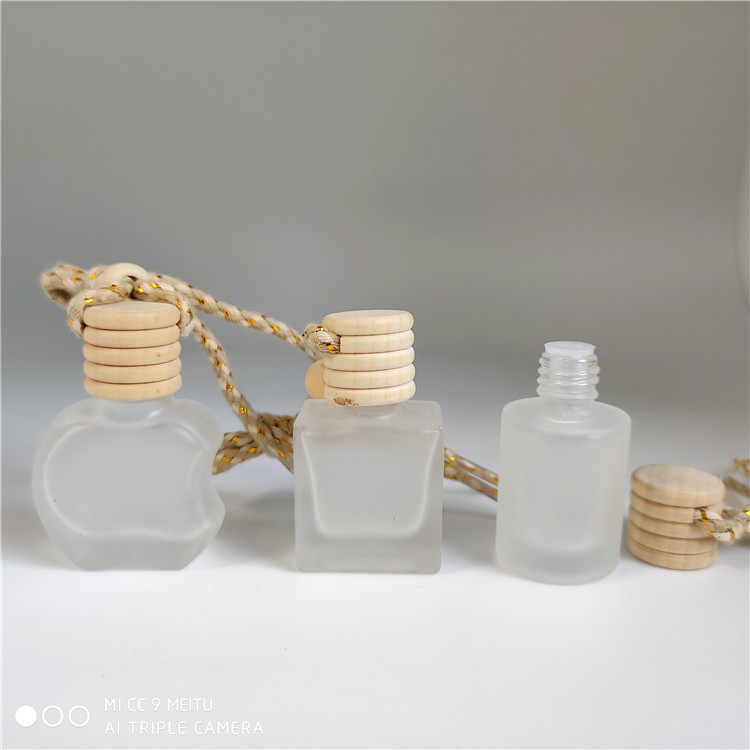 5ml 8ml 10ml Wholesale empty hanging car perfume bottle diffuser bottle pink blue yellow red color with wooden cap