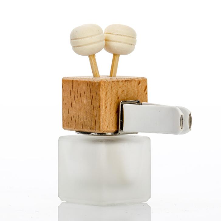 5ml 8ml car decoration air conditioning hole perfume empty glass bottle car with fixed clip in wooden cap