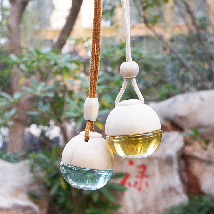 5ml Wholesale cheap empty hanging car perfume bottle with wooden cap, air freshener glass bottle