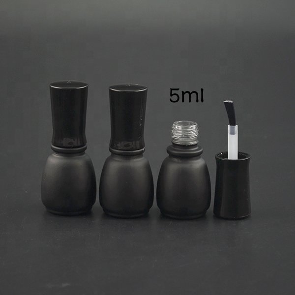 5ml empty clear glass nail varnish polish bottle with black lid